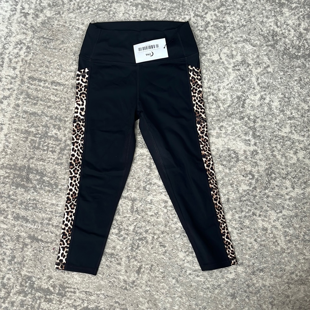 Zyia Leopard Pocket Brilliant Hi-Rise Capri 20”